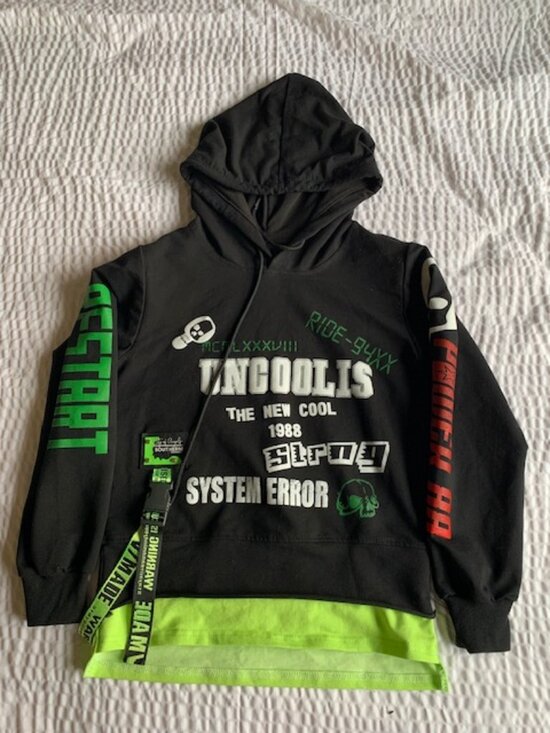 Unbranded  Teen's Track Suit size 152, Green & Black With Belts - Picture 2 of 5